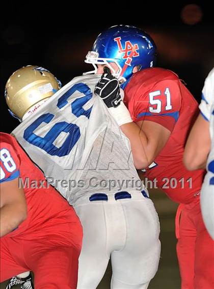 Thumbnail 3 in Los Alamitos vs. Santa Margarita photogallery.