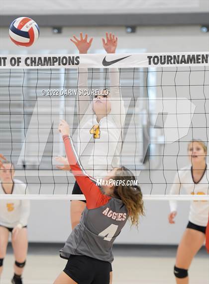 Thumbnail 2 in Enumclaw vs  Arbor View (Nike TOC Southwest) photogallery.
