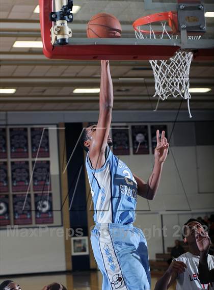 Thumbnail 1 in Leuzinger vs. Sylmar (Rose City Roundball Classic) photogallery.