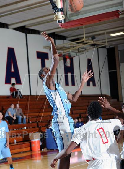 Thumbnail 3 in Leuzinger vs. Sylmar (Rose City Roundball Classic) photogallery.