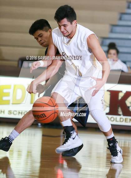 Thumbnail 3 in Kennedy vs Saugus (SFV Invitational) photogallery.