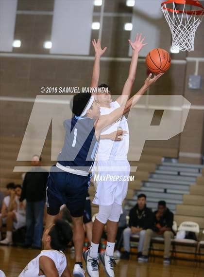 Thumbnail 1 in Kennedy vs Saugus (SFV Invitational) photogallery.