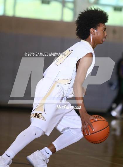 Thumbnail 2 in Kennedy vs Saugus (SFV Invitational) photogallery.