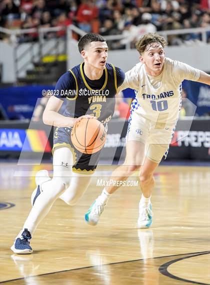 Thumbnail 2 in Yuma Catholic vs Valley Christian (AIA 3A Semifinal) photogallery.