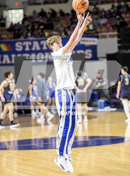 Thumbnail 3 in Yuma Catholic vs Valley Christian (AIA 3A Semifinal) photogallery.