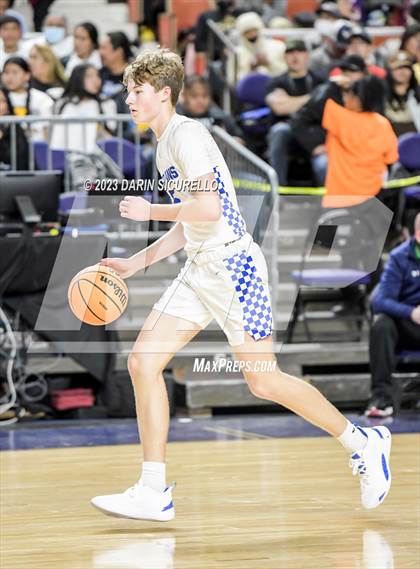 Thumbnail 3 in Yuma Catholic vs Valley Christian (AIA 3A Semifinal) photogallery.