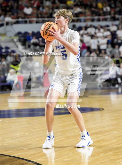 Thumbnail 3 in Yuma Catholic vs Valley Christian (AIA 3A Semifinal) photogallery.