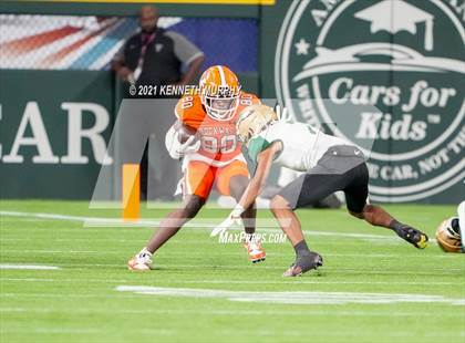 Thumbnail 3 in DeSoto vs Rockwall UIL 6A D1 Playoff photogallery.