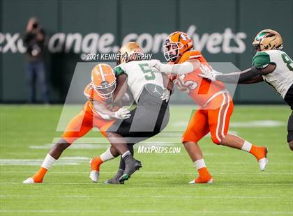 Thumbnail 3 in DeSoto vs Rockwall UIL 6A D1 Playoff photogallery.