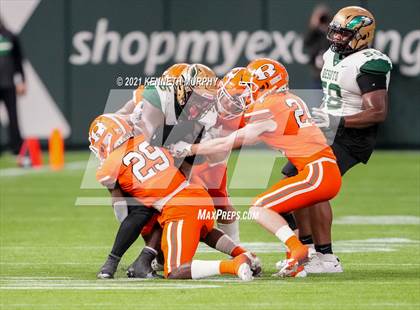 Thumbnail 2 in DeSoto vs Rockwall UIL 6A D1 Playoff photogallery.