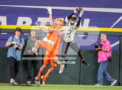 Thumbnail 2 in DeSoto vs Rockwall UIL 6A D1 Playoff photogallery.