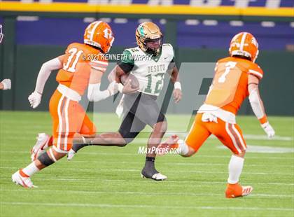 Thumbnail 3 in DeSoto vs Rockwall UIL 6A D1 Playoff photogallery.