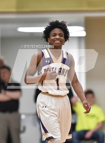 Thumbnail 2 in England vs. Maumelle Charter photogallery.