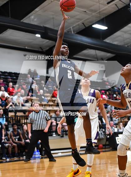 Thumbnail 2 in England vs. Maumelle Charter photogallery.