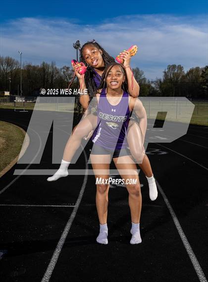 Thumbnail 1 in DeSoto Central (Team & Individual) photogallery.