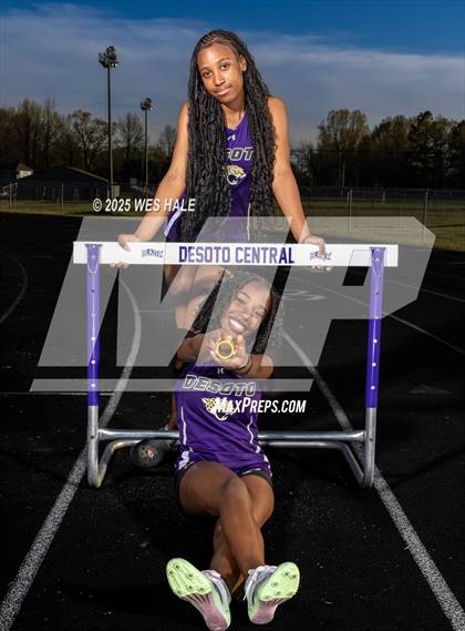 Thumbnail 3 in DeSoto Central (Team & Individual) photogallery.