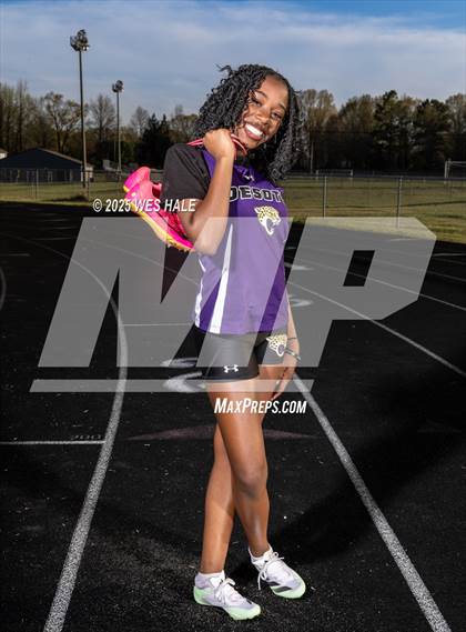 Thumbnail 1 in DeSoto Central (Team & Individual) photogallery.