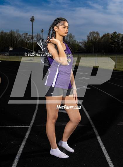 Thumbnail 1 in DeSoto Central (Team & Individual) photogallery.