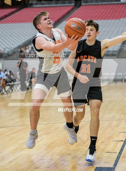Thumbnail 1 in Arcata vs Corona del Sol (Section 7 Arizona Tournament) photogallery.