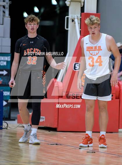 Thumbnail 3 in Arcata vs Corona del Sol (Section 7 Arizona Tournament) photogallery.