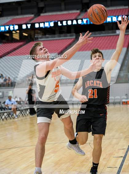 Thumbnail 2 in Arcata vs Corona del Sol (Section 7 Arizona Tournament) photogallery.