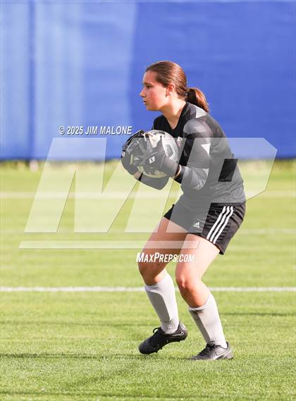 Thumbnail 3 in American vs. San Leandro photogallery.