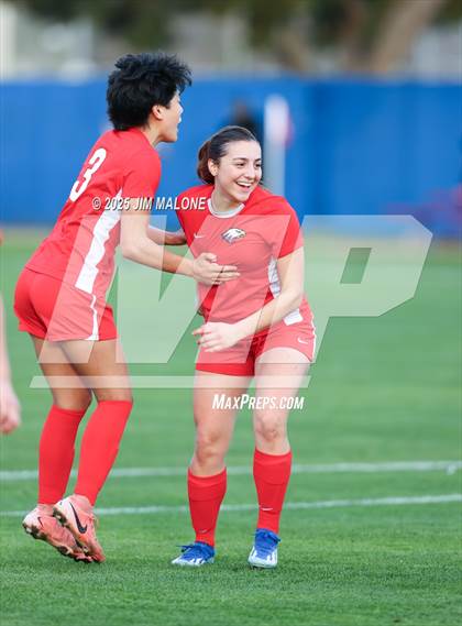Thumbnail 2 in American vs. San Leandro photogallery.