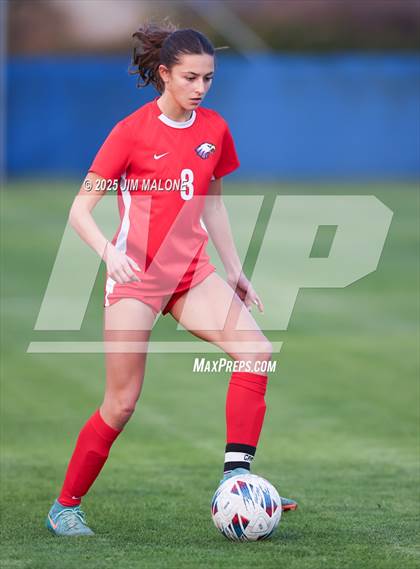 Thumbnail 2 in American vs. San Leandro photogallery.