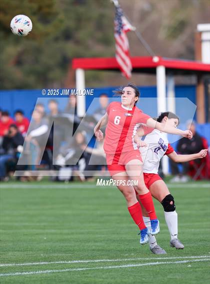 Thumbnail 2 in American vs. San Leandro photogallery.