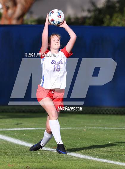 Thumbnail 2 in American vs. San Leandro photogallery.