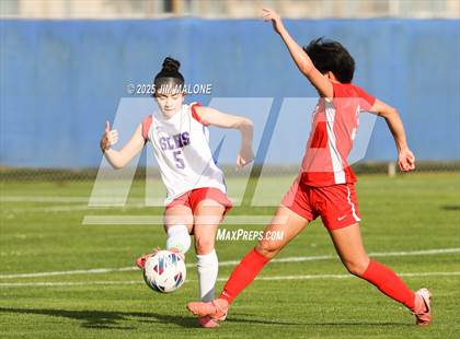 Thumbnail 2 in American vs. San Leandro photogallery.