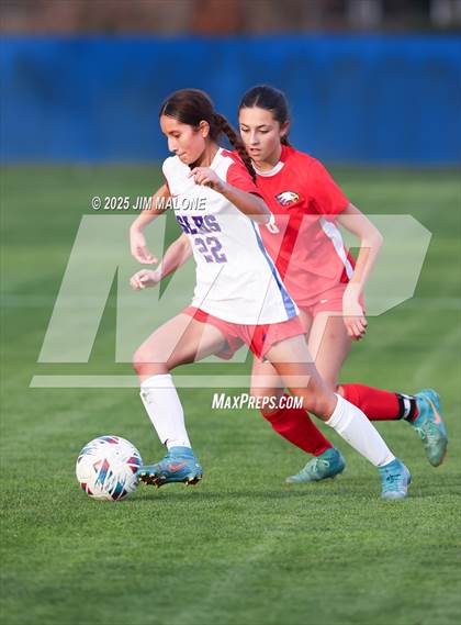 Thumbnail 3 in American vs. San Leandro photogallery.