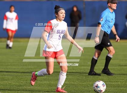 Thumbnail 3 in American vs. San Leandro photogallery.
