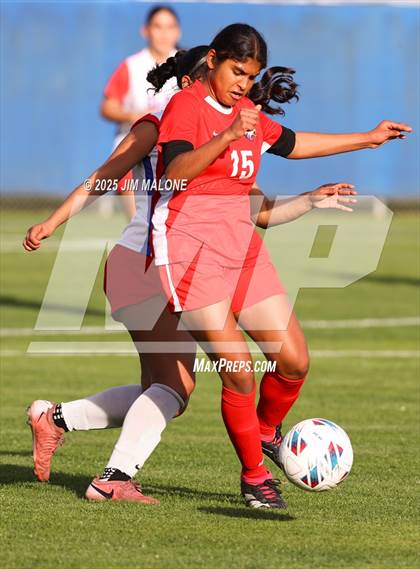 Thumbnail 3 in American vs. San Leandro photogallery.