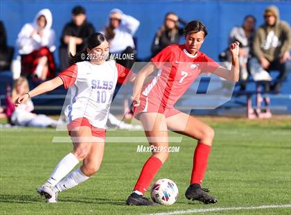 Thumbnail 2 in American vs. San Leandro photogallery.