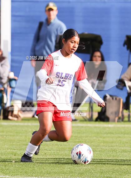 Thumbnail 2 in American vs. San Leandro photogallery.
