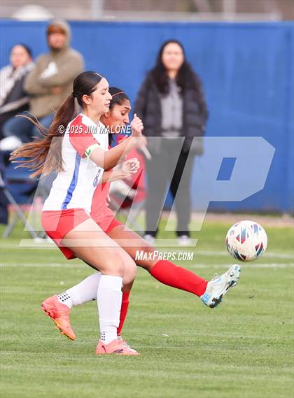 Thumbnail 2 in American vs. San Leandro photogallery.