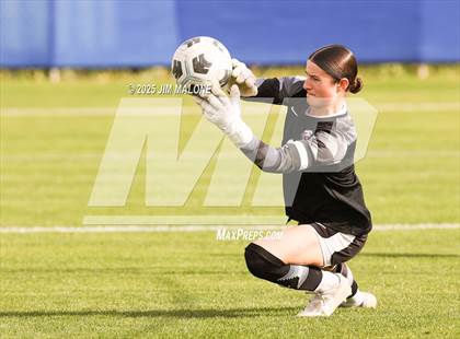 Thumbnail 3 in American vs. San Leandro photogallery.