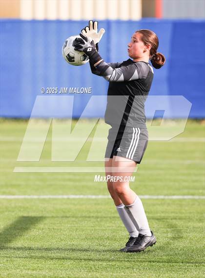 Thumbnail 2 in American vs. San Leandro photogallery.