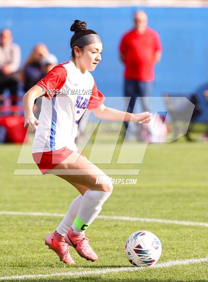 Thumbnail 2 in American vs. San Leandro photogallery.