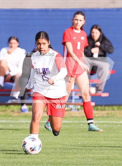Thumbnail 2 in American vs. San Leandro photogallery.