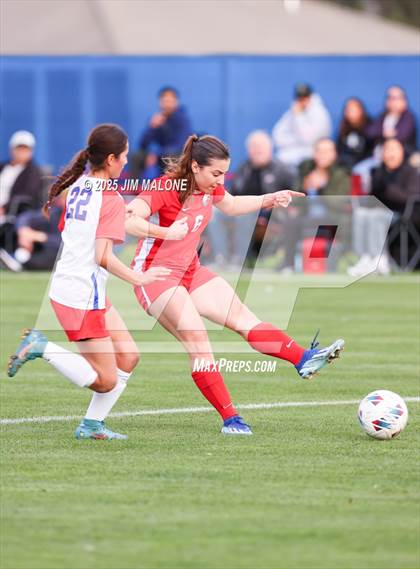 Thumbnail 2 in American vs. San Leandro photogallery.