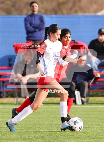 Thumbnail 3 in American vs. San Leandro photogallery.
