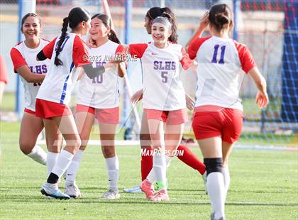 Thumbnail 1 in American vs. San Leandro photogallery.