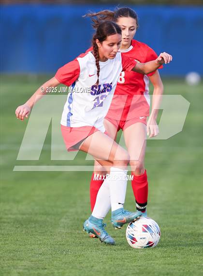 Thumbnail 3 in American vs. San Leandro photogallery.