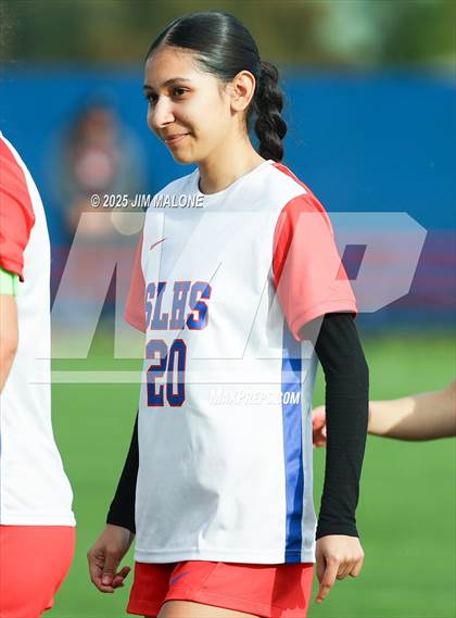 Thumbnail 2 in American vs. San Leandro photogallery.