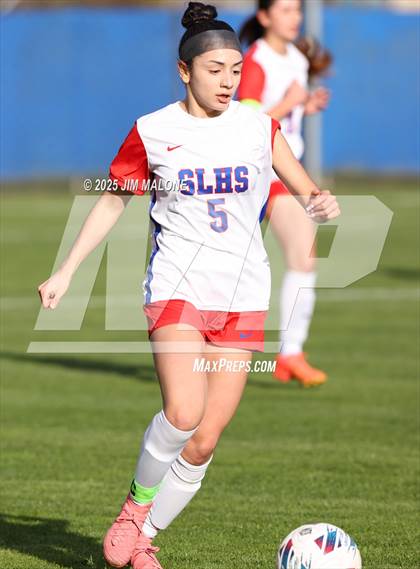 Thumbnail 2 in American vs. San Leandro photogallery.