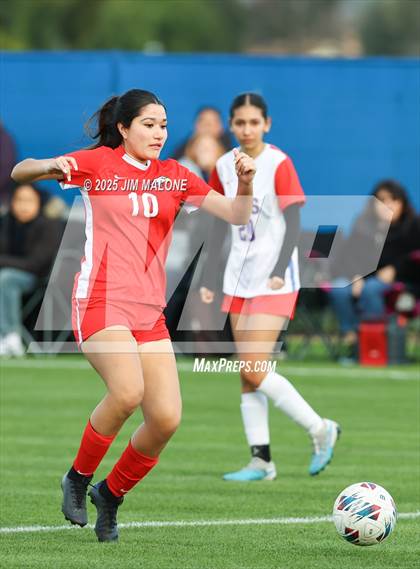Thumbnail 3 in American vs. San Leandro photogallery.