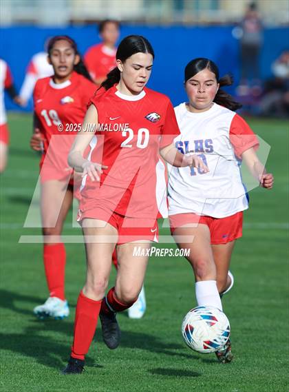 Thumbnail 3 in American vs. San Leandro photogallery.