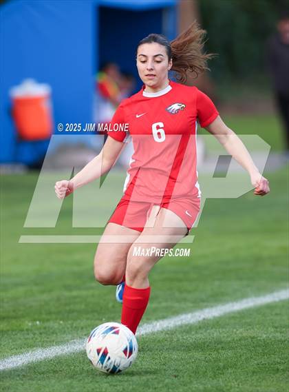 Thumbnail 2 in American vs. San Leandro photogallery.